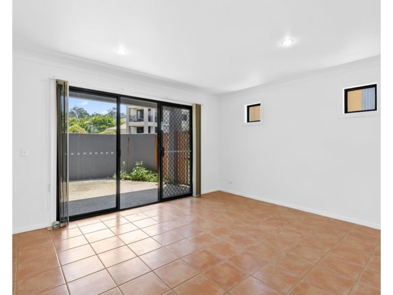 1/1 Alexandrina Drive, Varsity Lakes QLD 4227