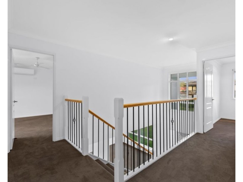 30 Tanzen Drive, Arundel QLD 4214