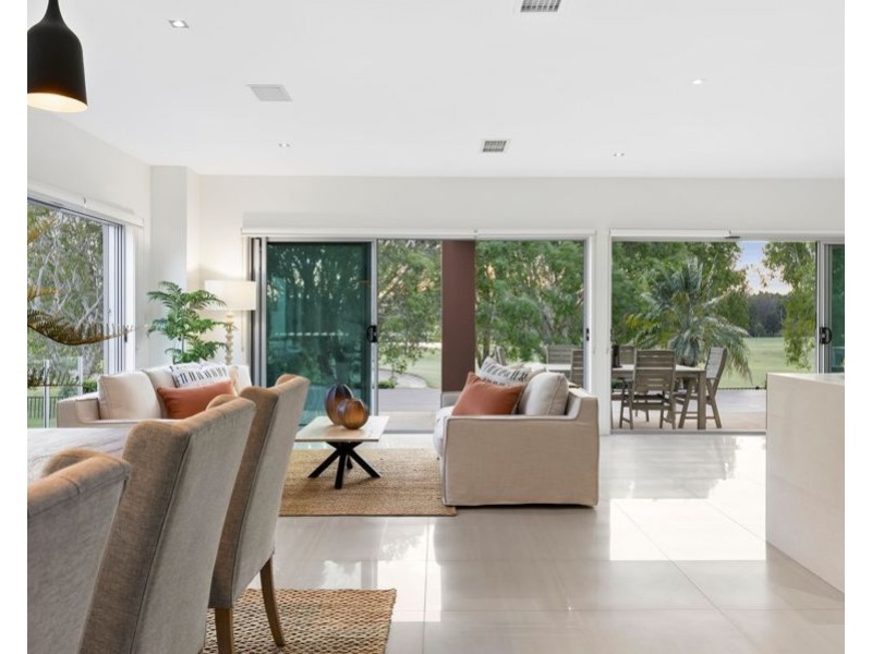 1038 Lakeview Terrace, Benowa QLD 4217