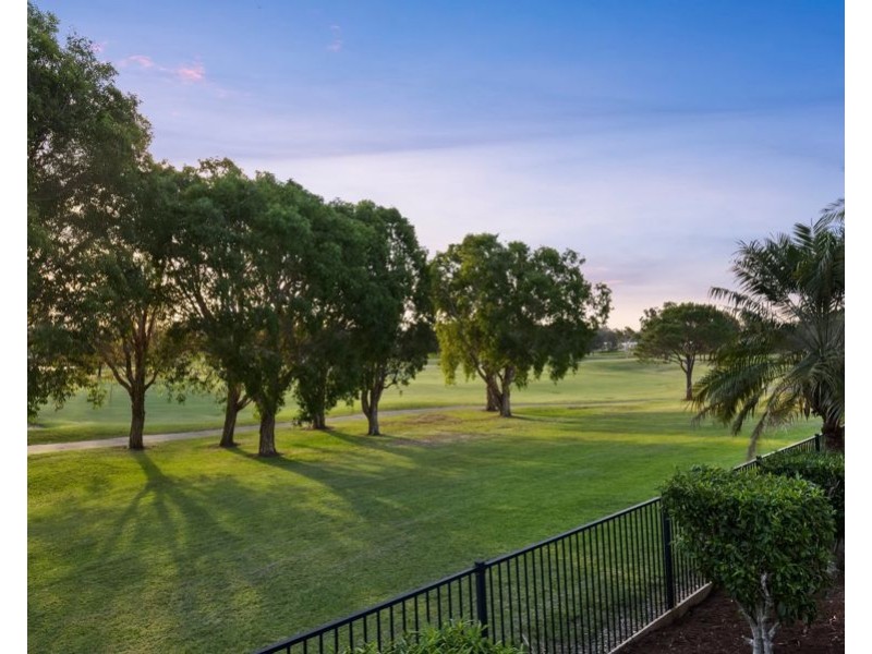 1038 Lakeview Terrace, Benowa QLD 4217