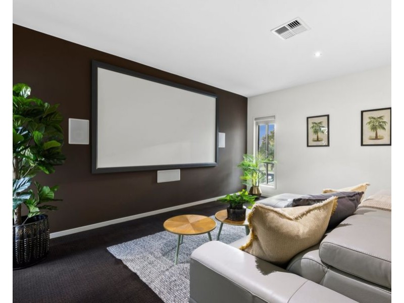 1038 Lakeview Terrace, Benowa QLD 4217