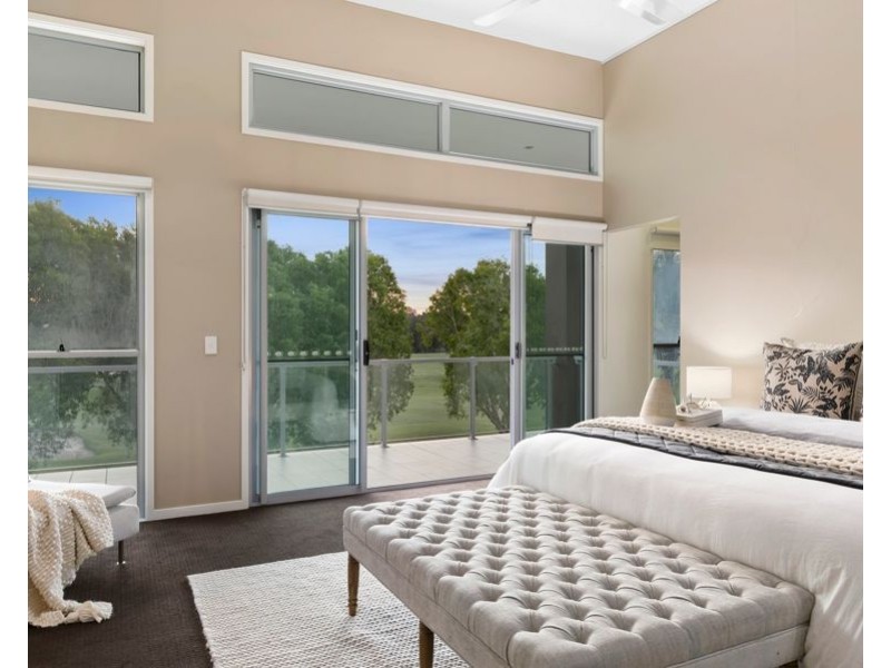 1038 Lakeview Terrace, Benowa QLD 4217