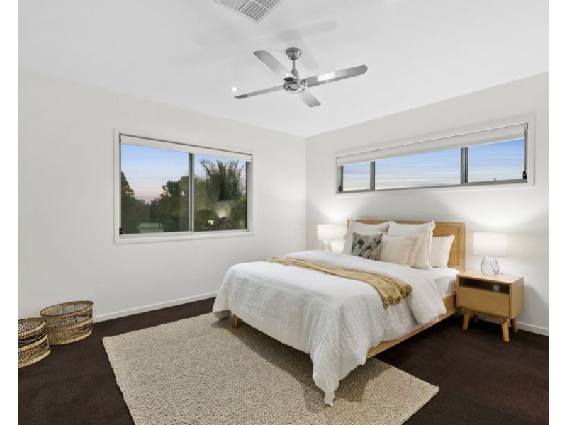 1038 Lakeview Terrace, Benowa QLD 4217