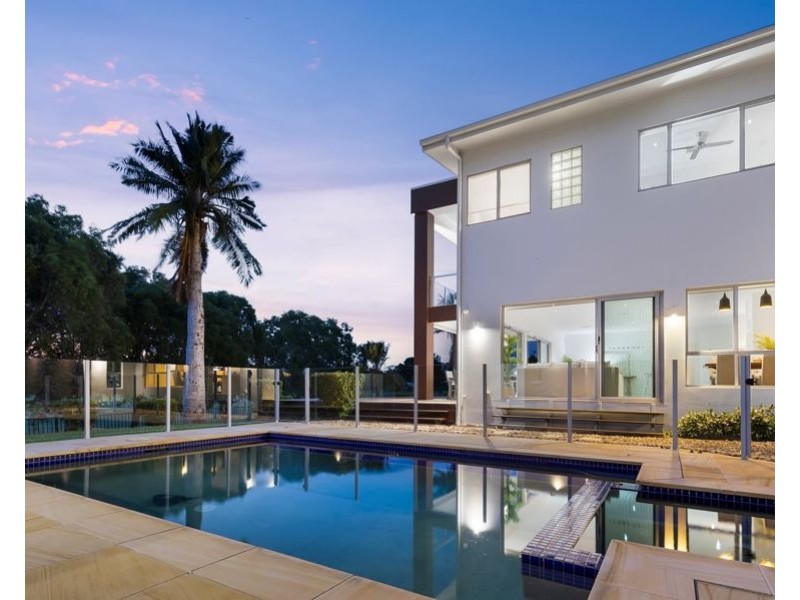 1038 Lakeview Terrace, Benowa QLD 4217