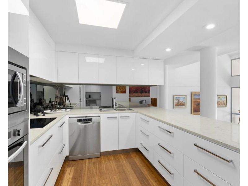 80/125 Santa Cruz Boulevard, Clear Island Waters QLD 4226