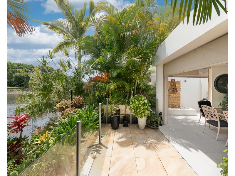 80/125 Santa Cruz Boulevard, Clear Island Waters QLD 4226