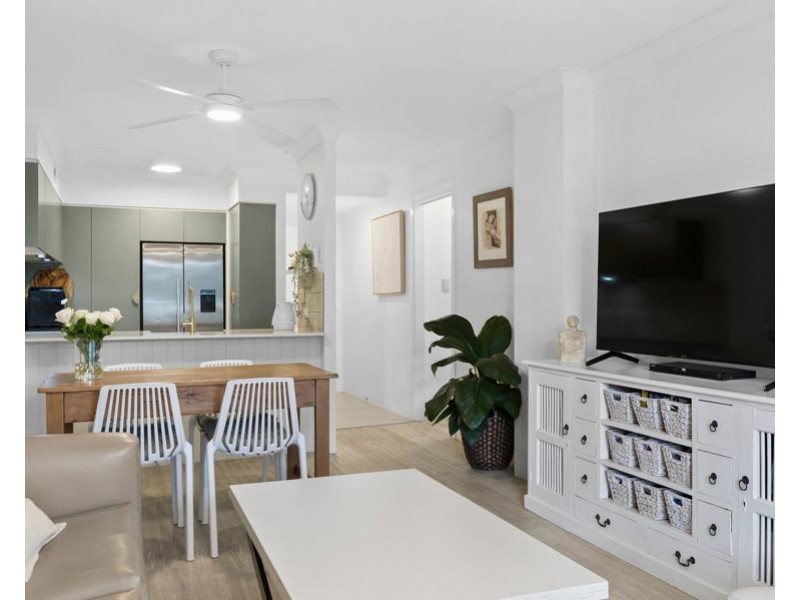 3033/2633 Gold Coast Highway, Broadbeach QLD 4218