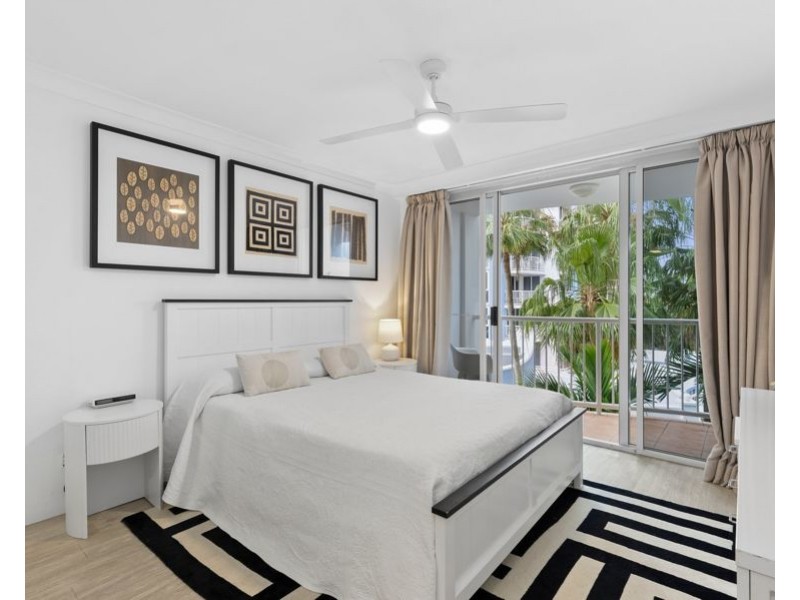 3033/2633 Gold Coast Highway, Broadbeach QLD 4218