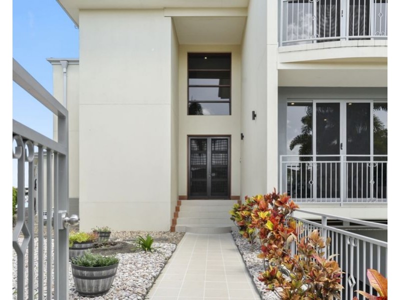 8025 Key Waters, Sanctuary Cove QLD 4212