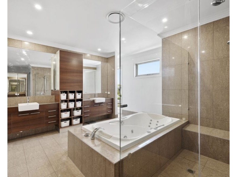 8025 Key Waters, Sanctuary Cove QLD 4212