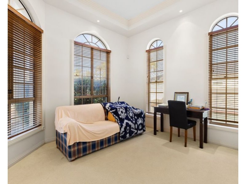 12 Jaeger Way, Benowa Waters QLD 4217