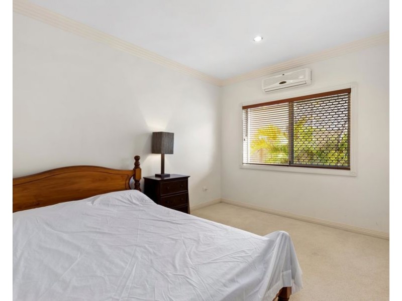 12 Jaeger Way, Benowa Waters QLD 4217