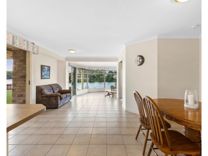 30 Mornington Terrace, Robina QLD 4226