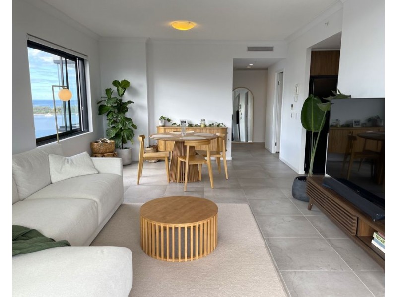 1208/372 Marine Parade, Labrador QLD 4215