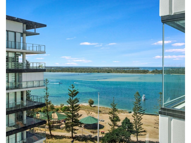 1208/372 Marine Parade, Labrador QLD 4215