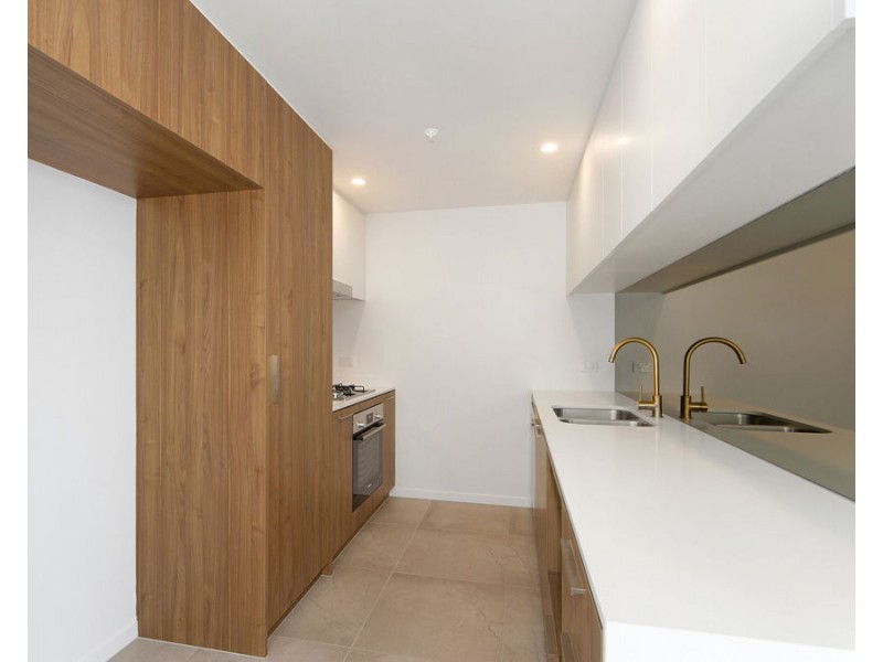 1208/372 Marine Parade, Labrador QLD 4215