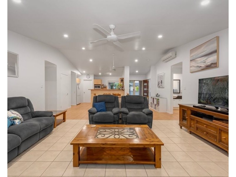 6 Bushgum Crescent, Upper Coomera QLD 4209