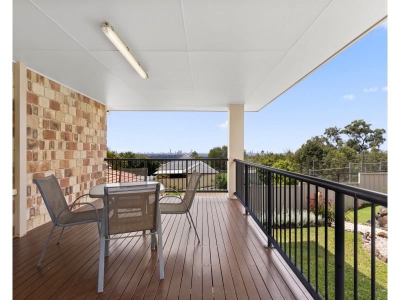 6 Marriott Way, Highland Park QLD 4211