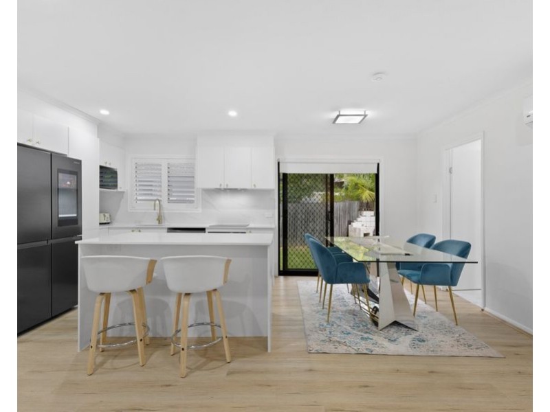 20 Blaxland Avenue, Molendinar QLD 4214