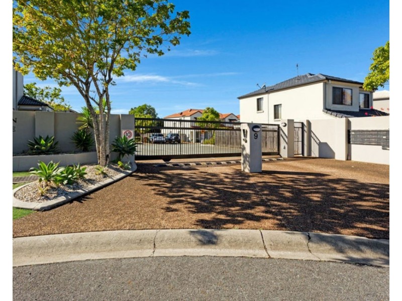 9/9 Rata Place, Nerang QLD 4211