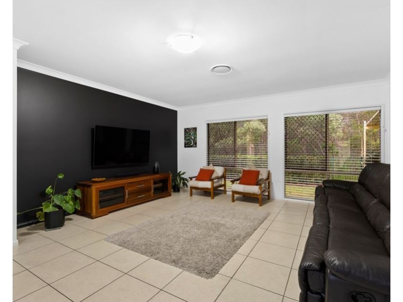 23 Banbrook Court, Molendinar QLD 4214
