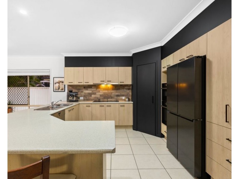 23 Banbrook Court, Molendinar QLD 4214
