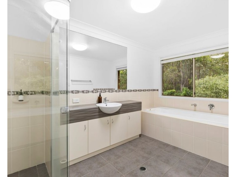 23 Banbrook Court, Molendinar QLD 4214
