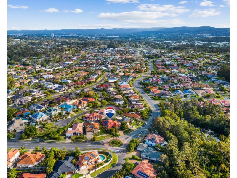 62 Crestwood Drive, Molendinar QLD 4214