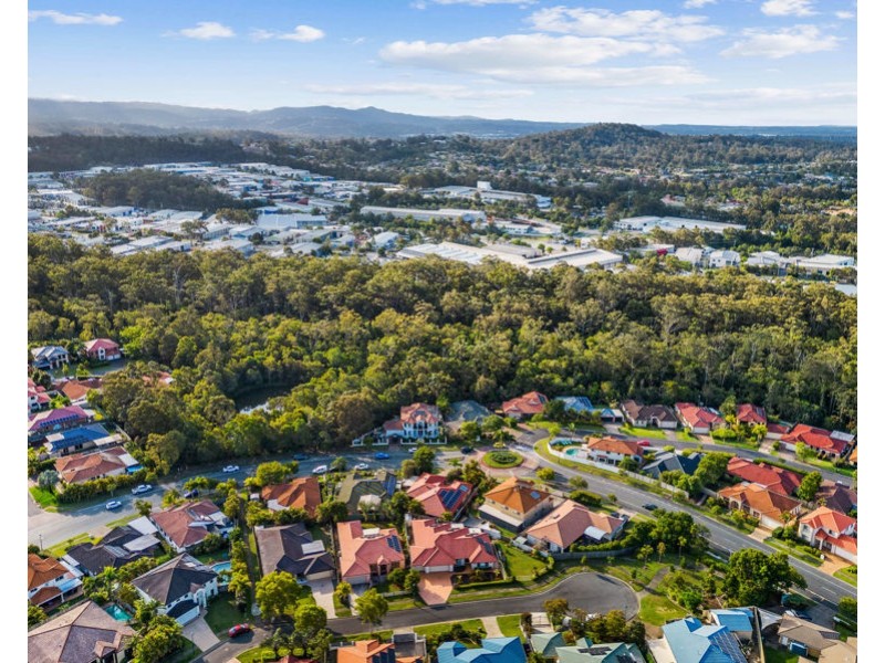 62 Crestwood Drive, Molendinar QLD 4214