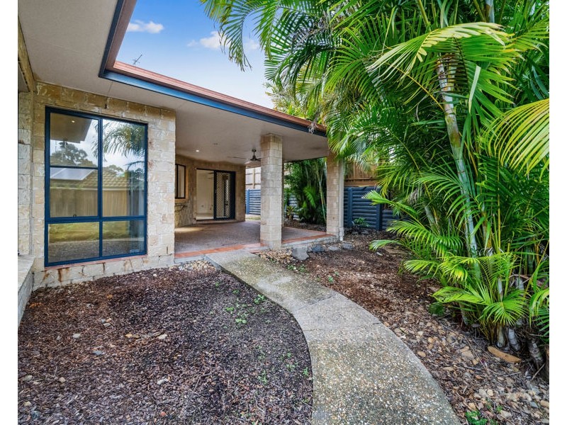 62 Crestwood Drive, Molendinar QLD 4214