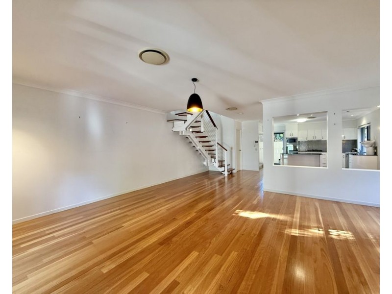 2/82 Slatyer Avenue, Bundall QLD 4217