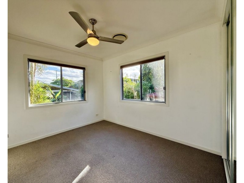 2/82 Slatyer Avenue, Bundall QLD 4217