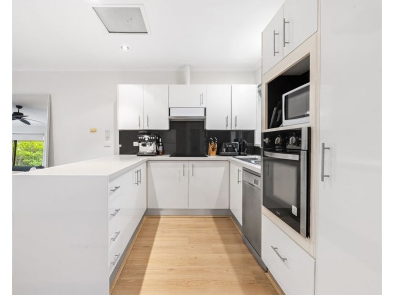 6/128 Cotlew Street, Ashmore QLD 4214