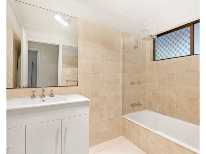 6/128 Cotlew Street, Ashmore QLD 4214