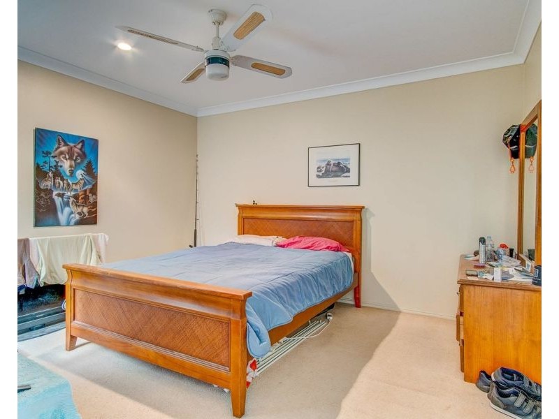 2/8 Geoff Wolter Drive West, Molendinar QLD 4214