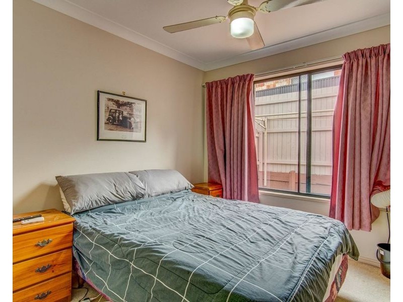 2/8 Geoff Wolter Drive West, Molendinar QLD 4214