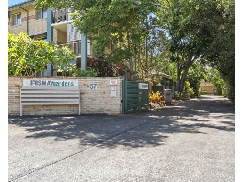 2/57 Worendo Street, Southport QLD 4215