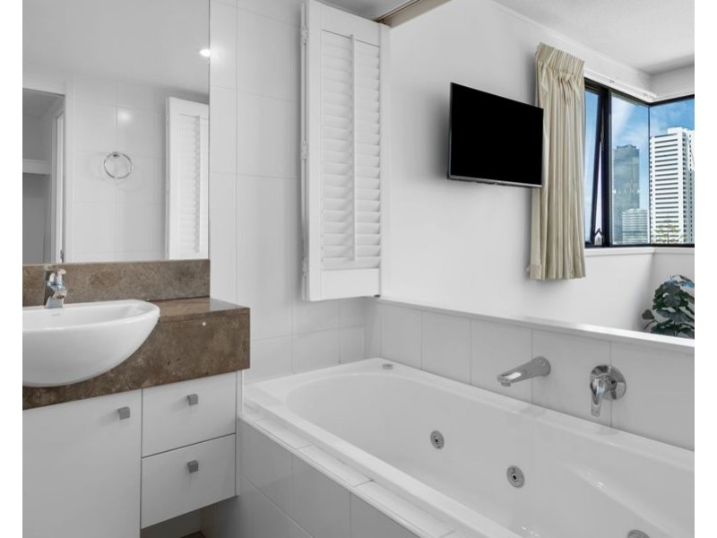 1001/2685 Gold Coast Highway, Broadbeach QLD 4218