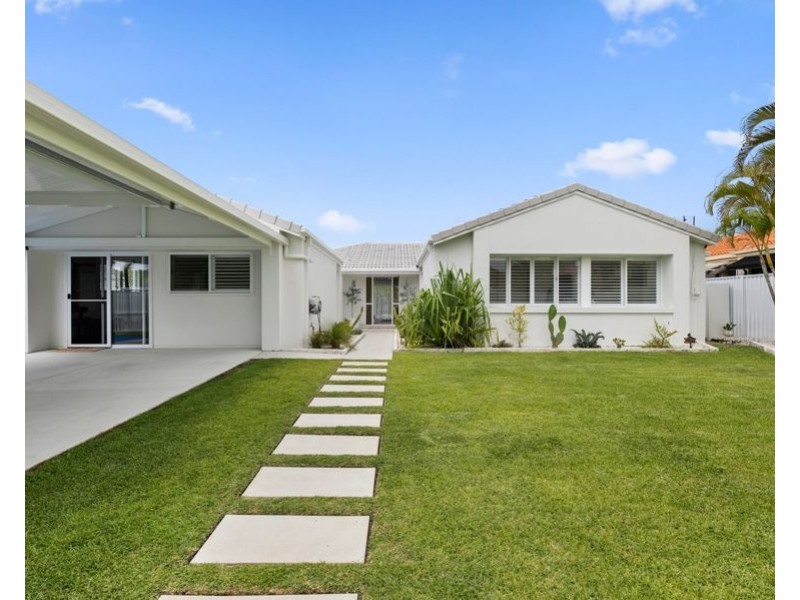 10 Blakehurst Place, Robina QLD 4226