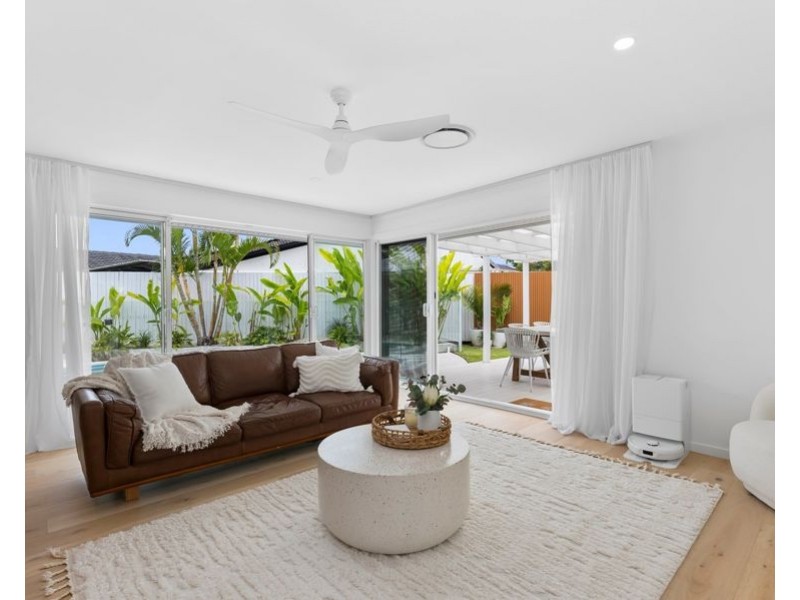 10 Blakehurst Place, Robina QLD 4226