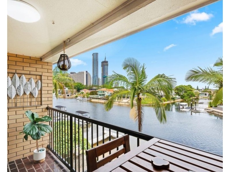 10/18-20 Sunshine Boulevard, Broadbeach Waters QLD 4218