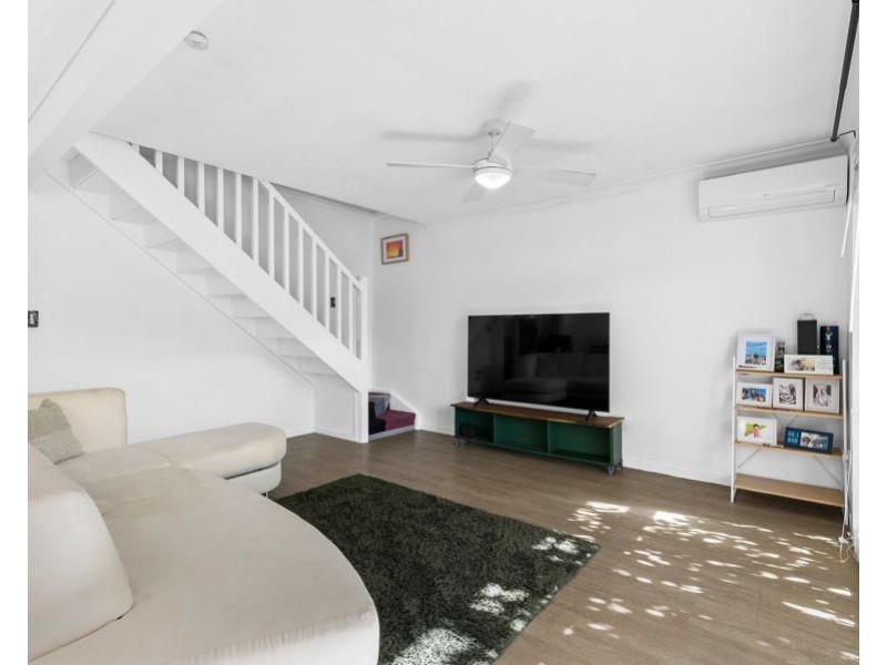 43/50 St Kevins Avenue, Benowa QLD 4217