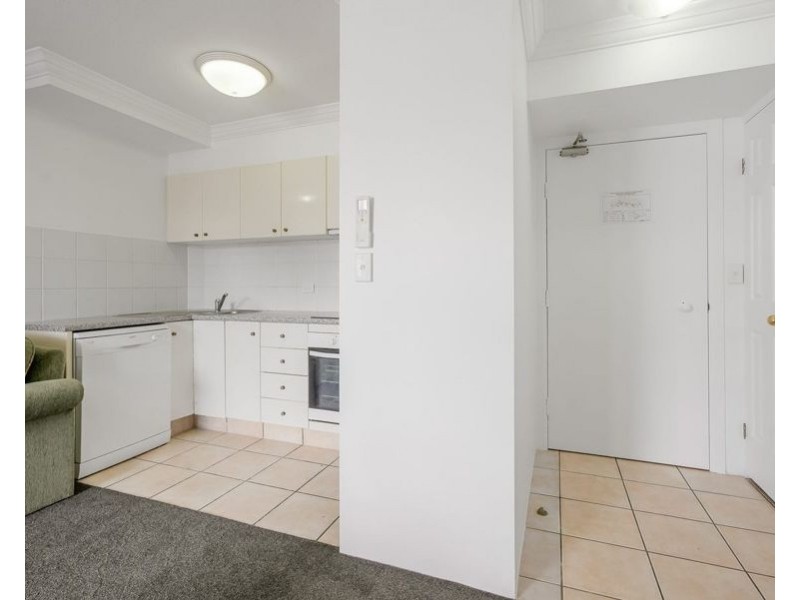 317/9-21 Beach Parade, Surfers Paradise QLD 4217