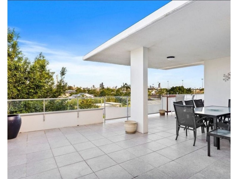 4408/1-7 Waterford Court, Bundall QLD 4217