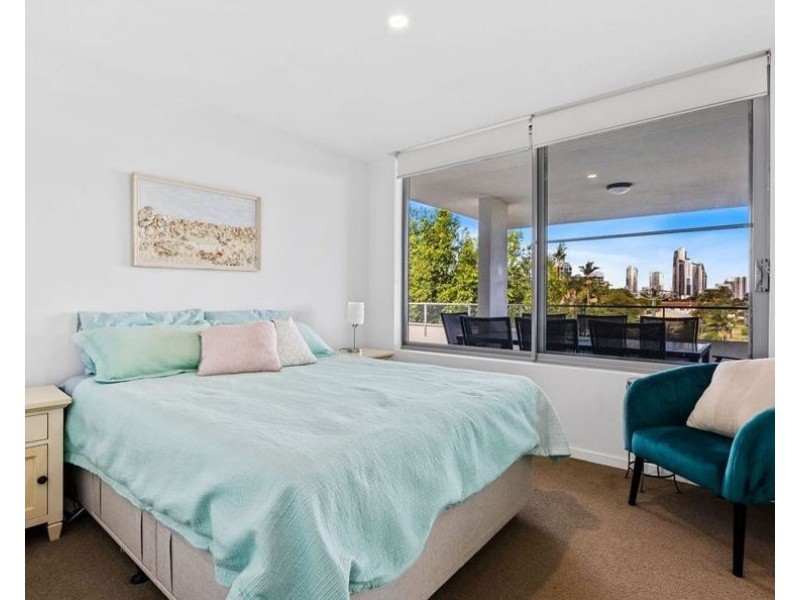 4408/1-7 Waterford Court, Bundall QLD 4217