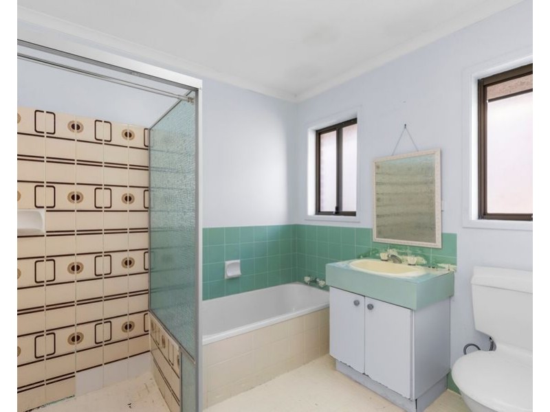 40 Theodore Place, Molendinar QLD 4214