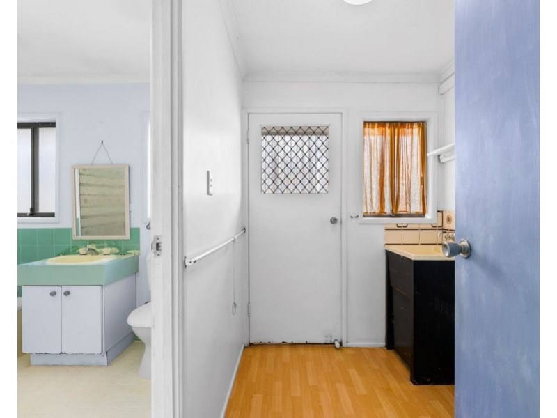 40 Theodore Place, Molendinar QLD 4214