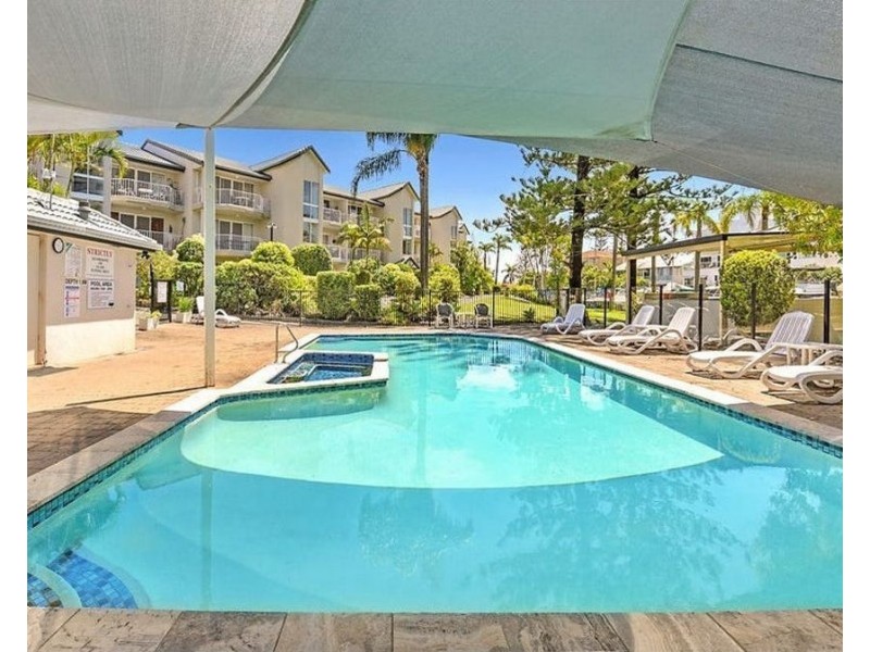 35/37 Bayview Street, Runaway Bay QLD 4216