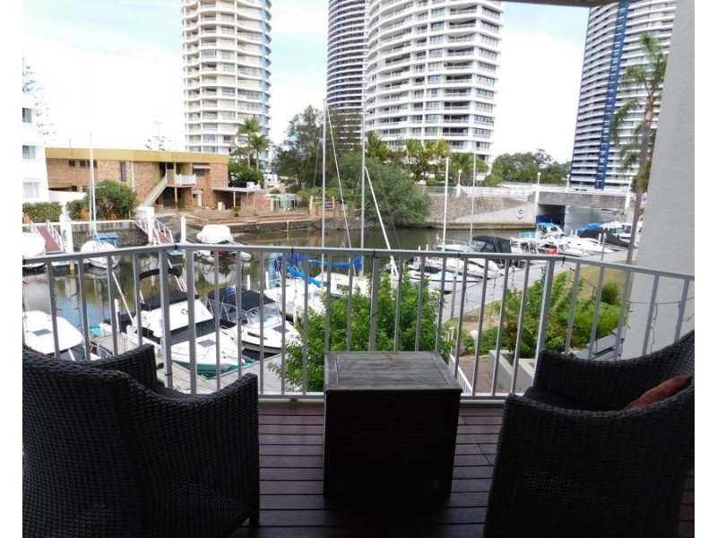 35/37 Bayview Street, Runaway Bay QLD 4216