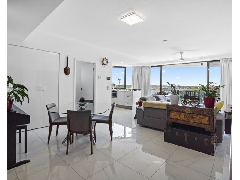 3701/5 Harbour Side Court, Biggera Waters QLD 4216